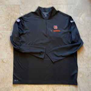 Cincinnati Bengals Nike quarter zip NFL branded dry fit black pullover.